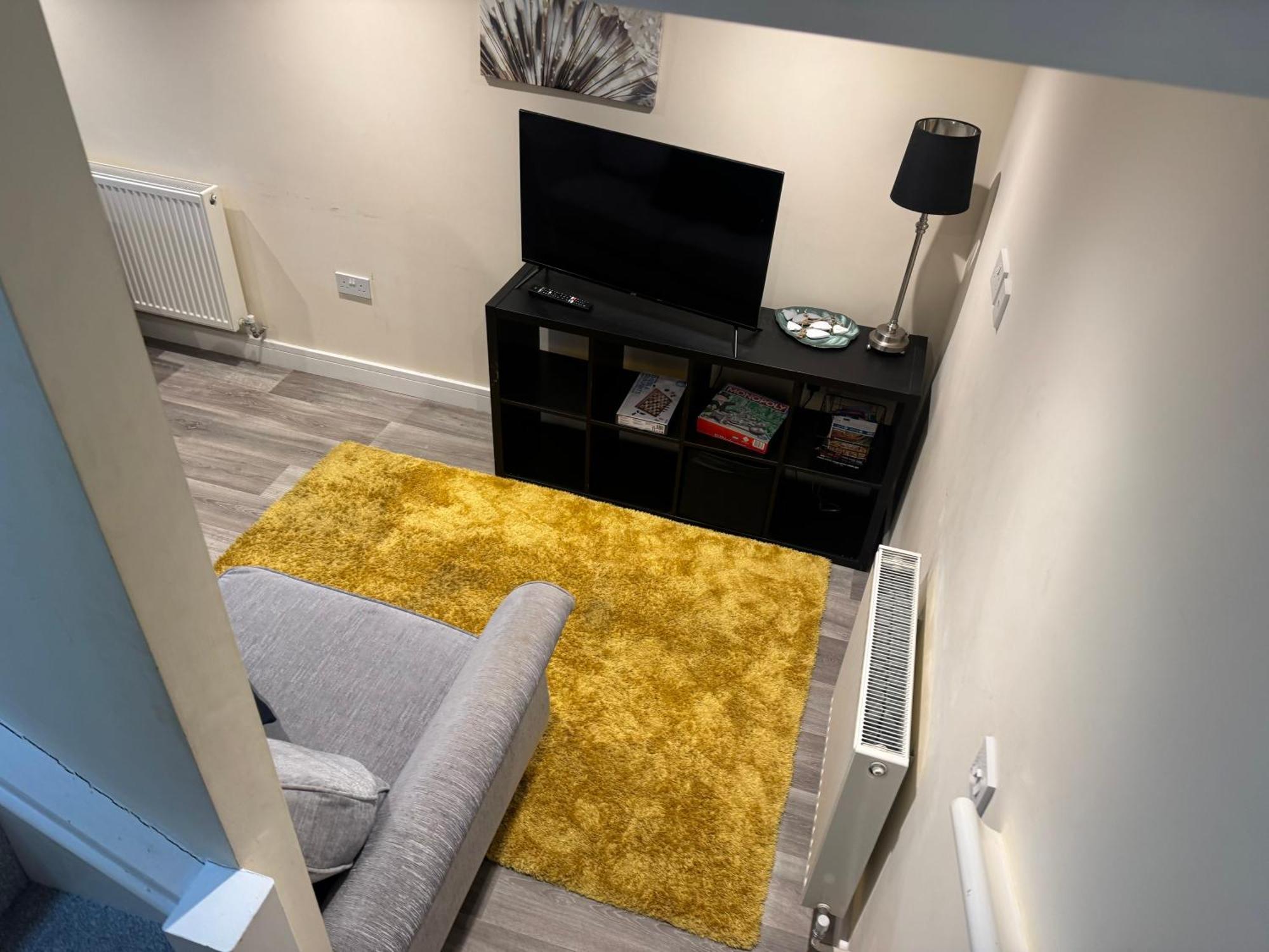 Bath Rd Villa Кейншам Екстериор снимка