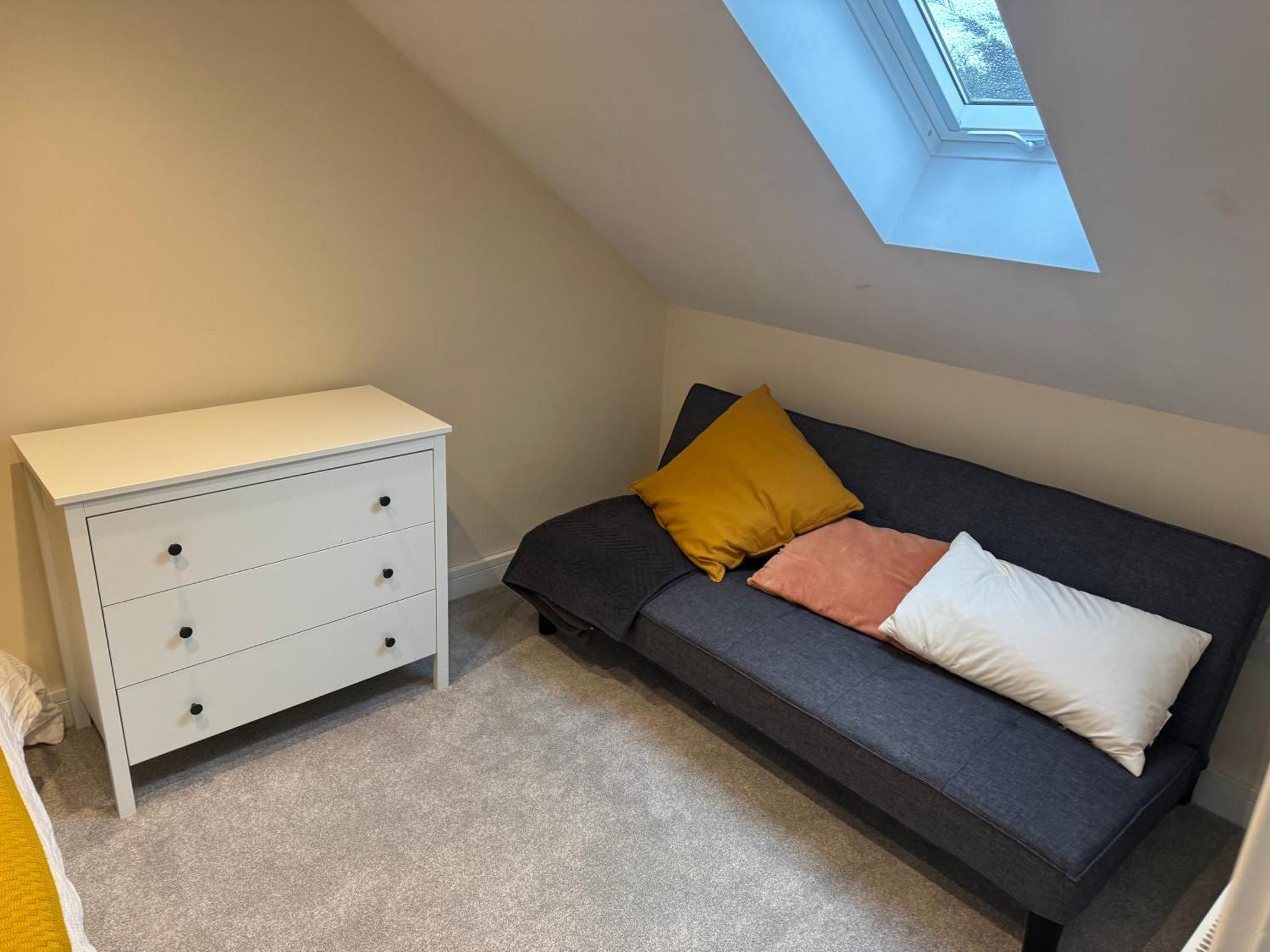 Bath Rd Villa Кейншам Екстериор снимка